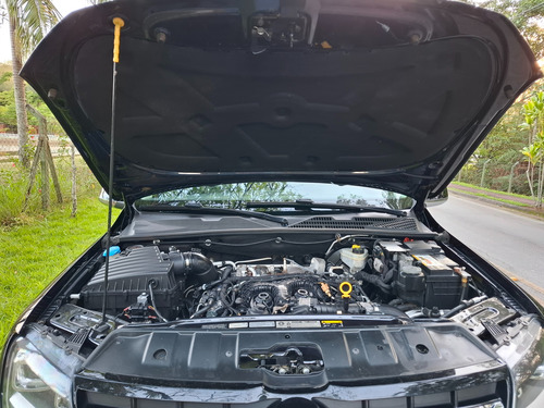 Volkswagen Amarok 3.0 Highline Cab. Dupla V6 4x4 Aut. 4p 8 marchas