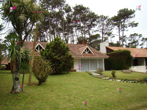 Chalet De Epoca En Muy Buen Estado- Ref: 7191