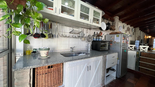 Imagen 6 de 15 de Casa Con Tres Dormitorios En Venta En Ituzaingo Norte