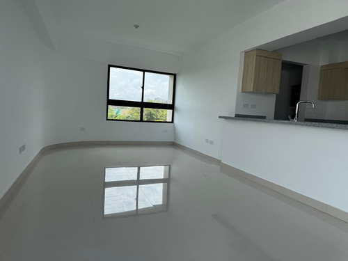 Rento Apartamento 6to Piso En La Zona Universitaria, Santo D