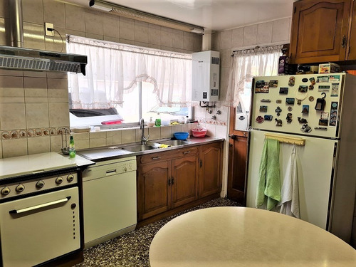 Vendo Excelente Casa 5 Dormitorios En Pleno Centro De Talca
