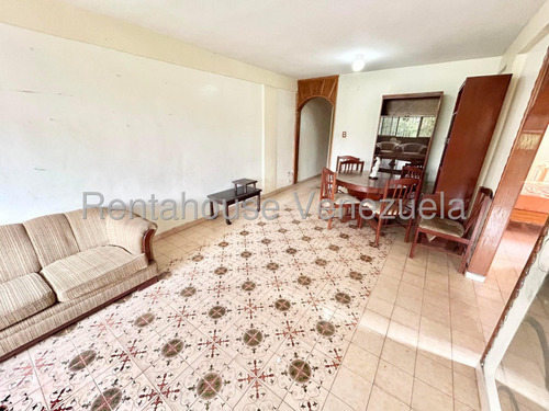 Julian Galindez Alquila Apartamento Amoblado En Patarata Barquisimeto #25-17450
