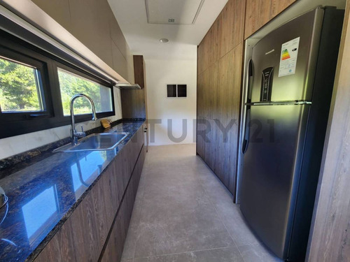 Casa En Venta - Bariloche- Club De Campo Dos Valles