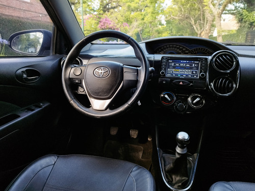 Toyota Etios 1.5 Platinum 4 p