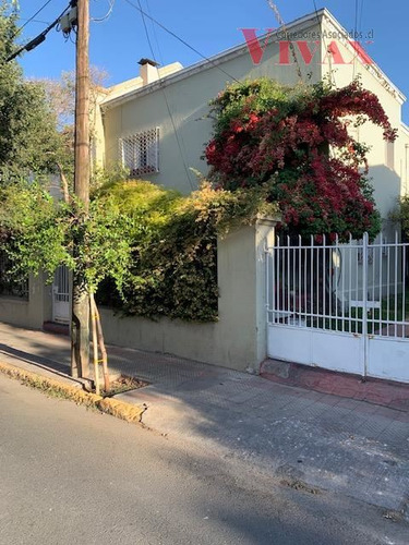 Casa En Venta De 4 Dorm. En Providencia