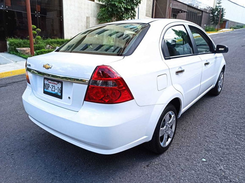 Imagen 5 de 12 de Chevrolet Aveo 2017 1.6 Lt Mt