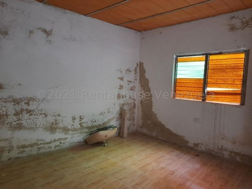Imagen 4 de 10 de Casa En Venta En Zona Centro, San Juan De Los Morros 23-7367