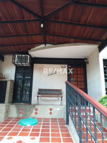 Imagen 1 de 30 de En Venta Hermoso Town House, Totalmente Amoblado, Conj. Resid. La Casona Baja