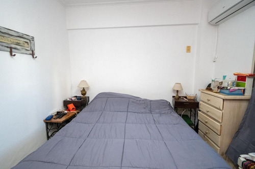 Departamento 2 Dormitorios Con Cochera En Venta