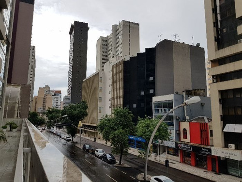 Apartamento À Venda Na Rua Visconde De Nacar, Centro, Curitiba - Pr - Liv-11763