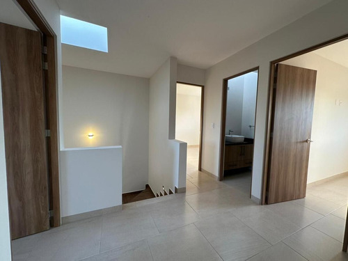 Hermosa Casa En Venta Entre El Refugio Y Zibatá, Diseño De Autor, Premium!