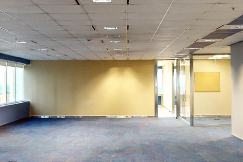 Laminar Plaza | Oficina En Impecable Estado | Excelentes Vistas - Disponibilidad Inmediata.