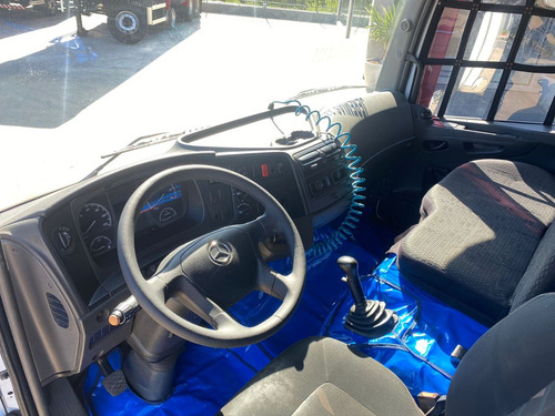 Mb Atego 1719 Ano 2019 Bau Sider 7 Metros 14 Paletes