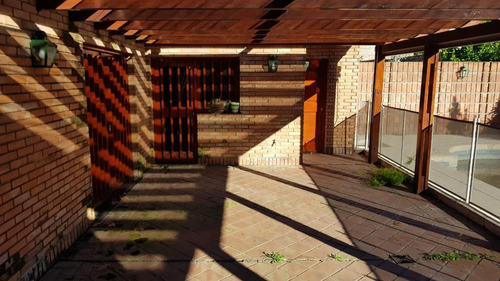 Imagen 9 de 19 de Casa En Venta, 3 Dormitorios, Alberdi, Gran Jardin, Piscina. Calidad, Rosario