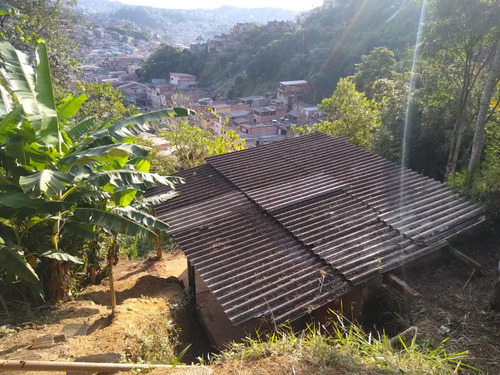 Vendo, Casa Com 3 Cômodo