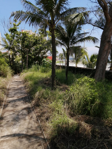Terreno En Venta En Veracruz En Boulevard Ávila Camacho Fracc. Costa De Oro.