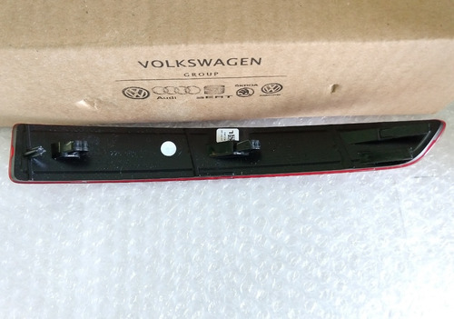 Imagen 2 de 3 de Reflejante Fascia Trasera Jetta A6 Mk6 15-17 Original Piloto