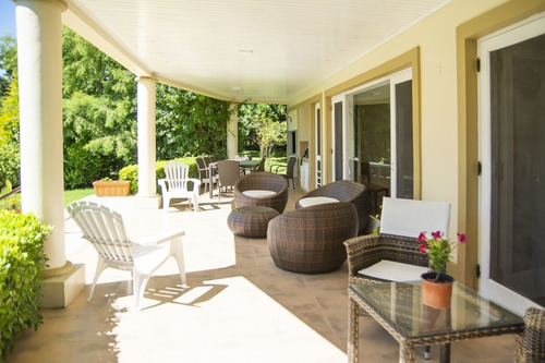Casa En Venta De 3 Dormitorios En Beverly Hills