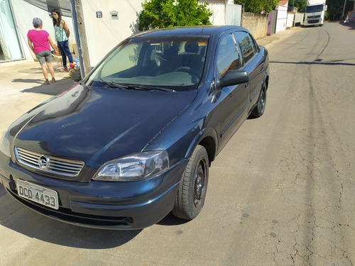 Chevrolet Astra Sedan 2000 1.8 Gl 4p