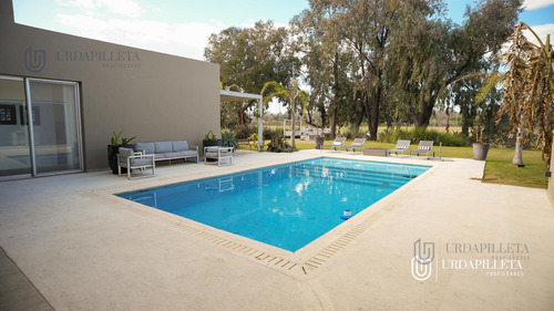 Casa En Venta En Pilara Sobre Lote Interno - La Berlina - Urdapilleta Propiedades