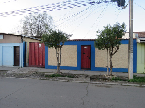 2 Casas En Terreno Grande + Depto. Interior