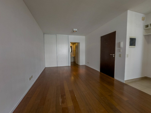 Blanco Encalada 3600. Espectacular Monoambiente De Diseño Con Full Amenities.