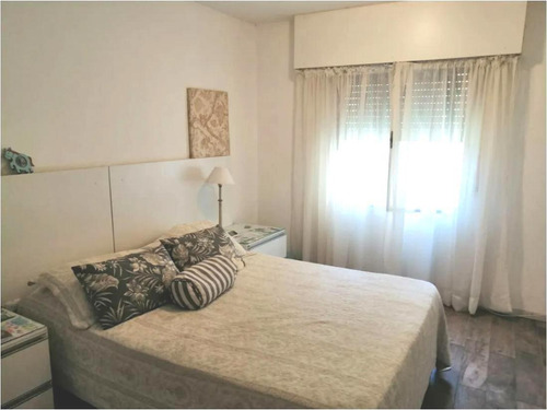 Imagen 4 de 7 de Venta De Apartamento Tres Dormitorios Palermo Montevideo