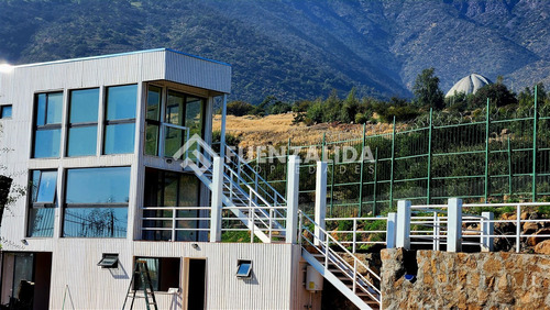 Casa En Arriendo De 5 Dorm. En Peñalolén