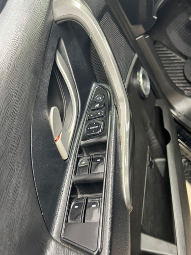 Imagen 10 de 12 de Mahindra Xuv500
