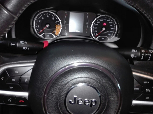 Imagen 10 de 25 de Jeep Renegade 2020 1.8 Sport