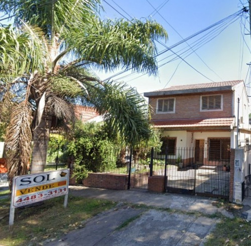 Chalet En Dos Plantas  Opcional  Para Dos Familias   Acepta Permutas En La Zona !