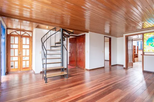 Casa En Arriendo En Vereda Calahorra. Cod A16708