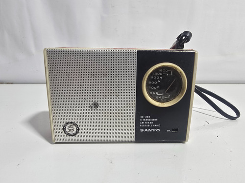 Antigo Radio Portatil Sanyo Trasistor No Estado (Usado)