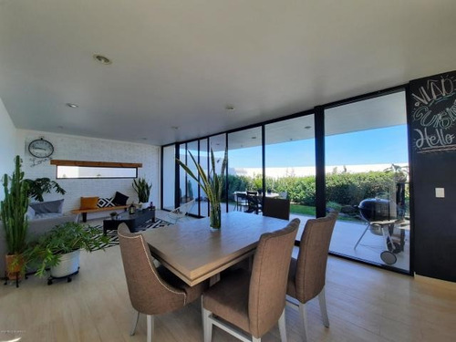 Imagen 7 de 14 de Qh2 Casa En Venta En Zibata Con Roof Garden Y Vista Al Campo De Golf