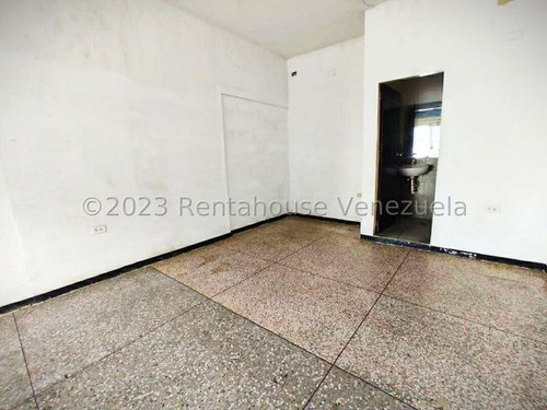Imagen 5 de 30 de *** Estrategico Local En Alquiler** Centro Este**17 Mts** Rodeado De Comercios+panaderias**l.t** 0412+.056.+03.+76/# /co/-di/-go/ 23-17896