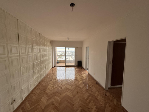 Departamento 2 Ambientes Con Balcón En Flores - Piso Alto En Torre Con Jardín Sum Y Parrillas