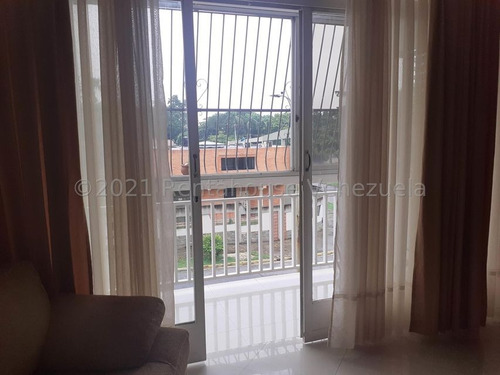 Imagen 4 de 15 de Leida Falcon Vende Apartamento En Trigal Norte Valencia 22-8497lf