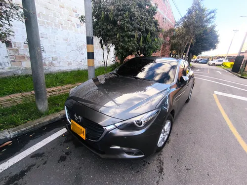 Mazda 3 2.0 Touring At