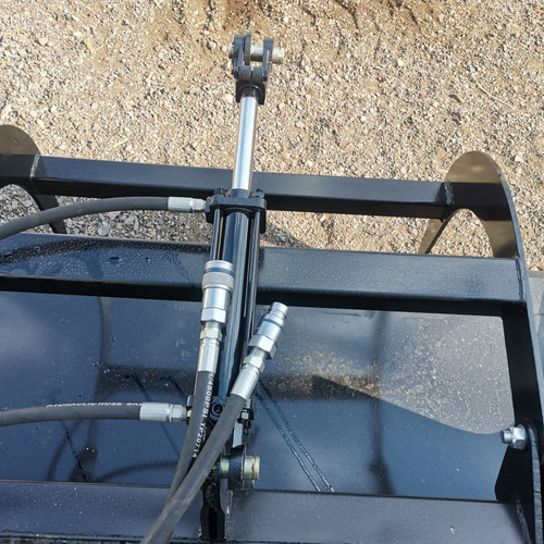 Bote O Cucharon Para Minicargador Tipo Grapa O Almeja Sujet