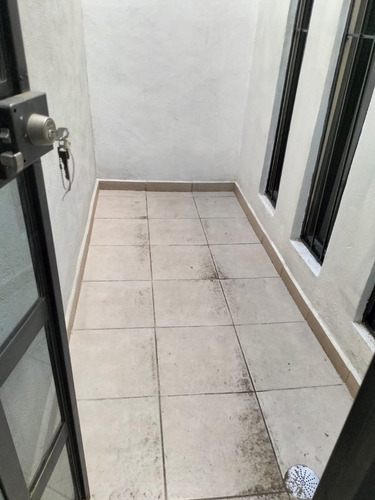 Se Vende Casa En Fraccionamiento Los Arcos En Excelente Ubicación Calle Con Parque Área Verde De Ambos Lados,