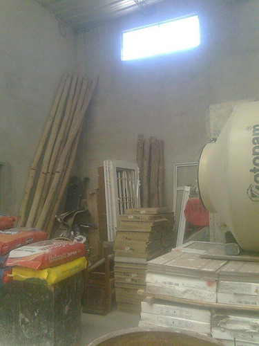 Propiedad Comercial/industrial Con Vivienda, Con Paneles Solares Y Equipos Off Grid.