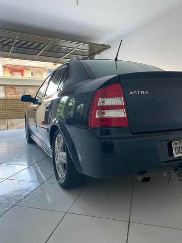 Chevrolet Astra Sedan 2005 2.0 Elegance Flex Power Aut. 4p