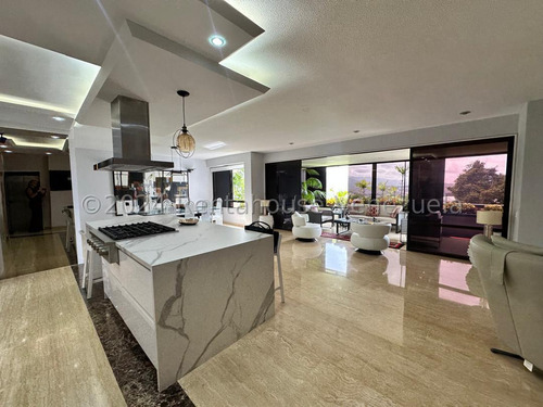 Ss: Vende Apartamento 24-28320 En San Roman De 253,81 M2, 3h/5b/3pe