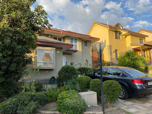 Hermosa Casa, 5 Dormitorios, + Sala De Estar (106482)