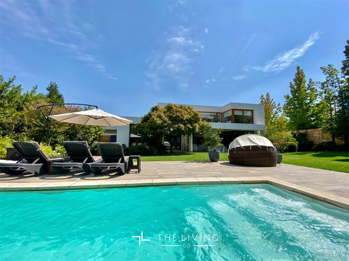 Gran Casa En Venta De 5d - 5b En Los Trapenses, Lo Barnechea