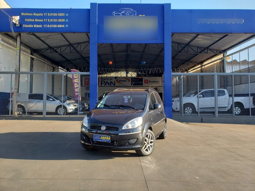 Imagem 1 de 6 de Fiat Idea Sporting
