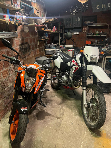 Vendo Duke 200 Con Menos De 5mil Km Soi Titular Al Día