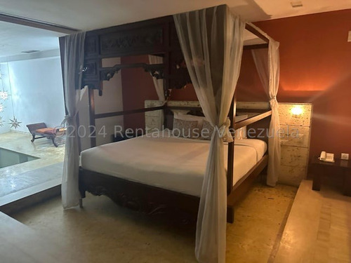 Edificio Comercial En Venta El Rosal Jose Carrillo Bm Mls #24-21181