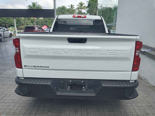 Imagen 11 de 13 de Chevrolet Silverado 2021 2p 1500 Wt Cab Reg V6/4.3 Aut 4