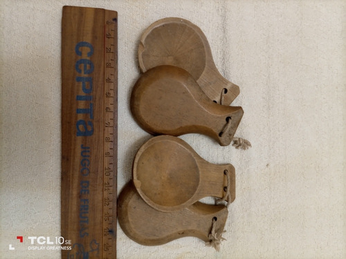 Castañuelas Infantiles Madera Con Detalle. Antig. 7x 5 Ctm